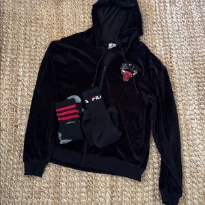 NBA BLACK CHICAGO BULLS VELOUR  ZIP UP HOODY BULLS TEE ADIDAS FILA SOCKS BUNDLE
